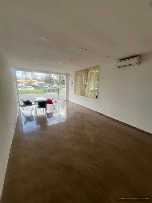 Дава се под наем Магазин в Пловдив, Център - 80 кв.м за 648.21 € - Снимка #1