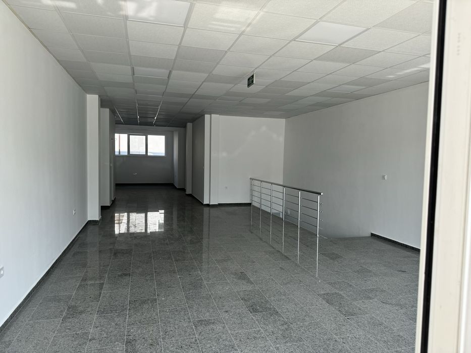 Дава се под наем Магазин в Асеновград - 180 кв.м за 612 € - Снимка #8