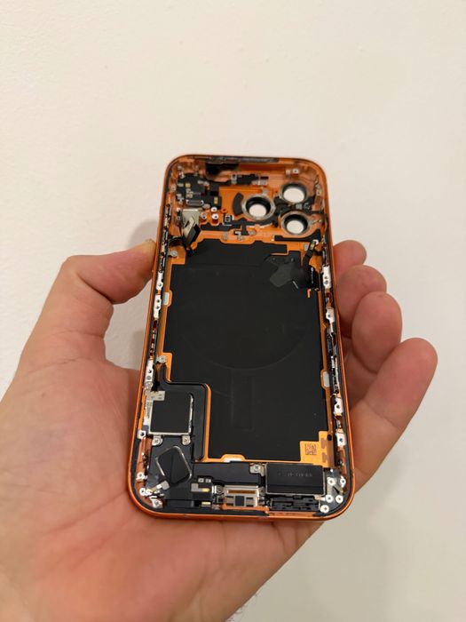 Carcasa originala iPhone 17 Pro Max Orange capac spate original