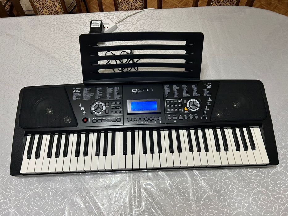Продам синтезатор