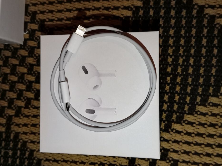 Наушники AirPods Pro