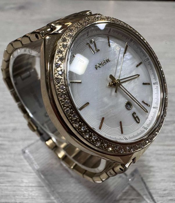 Дамски часовник Fossil Ashtyn BQ3842