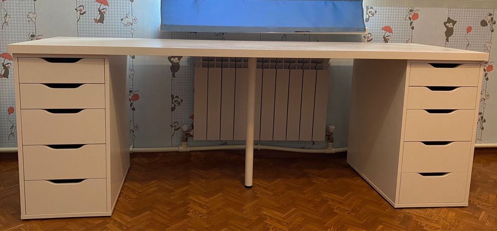 Стол Икеа для учебы