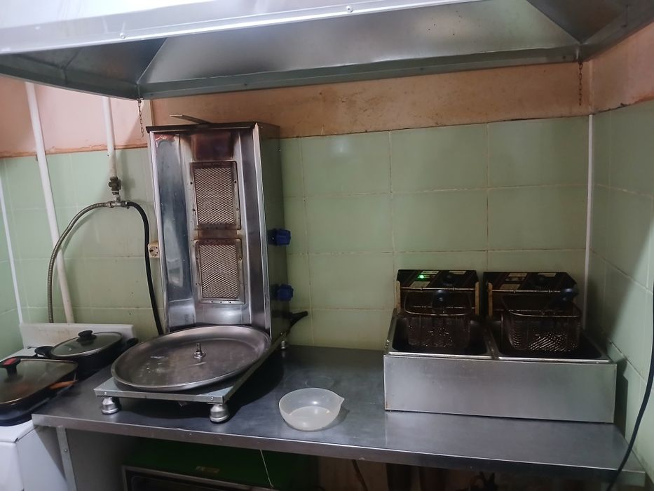 Продам дейсвующий фаст фуд