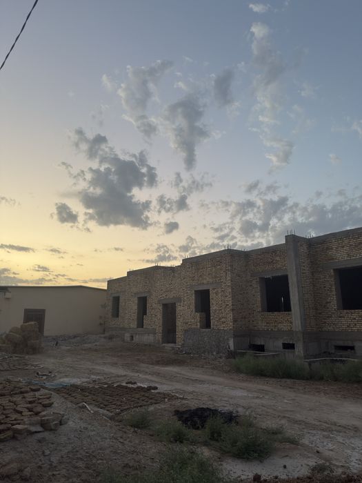 Qurilish tugallanmagab ko’p qavatli turar-joy