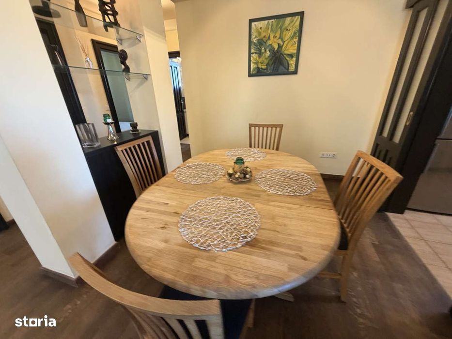 Apartament 3 camere, balcon, Cetate