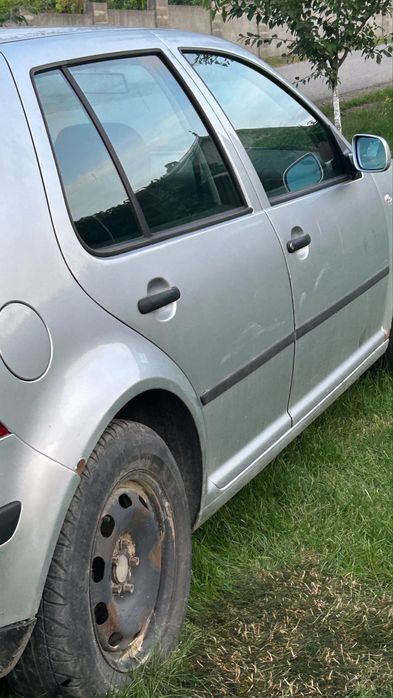 Vand golf 4 1.4 benzina