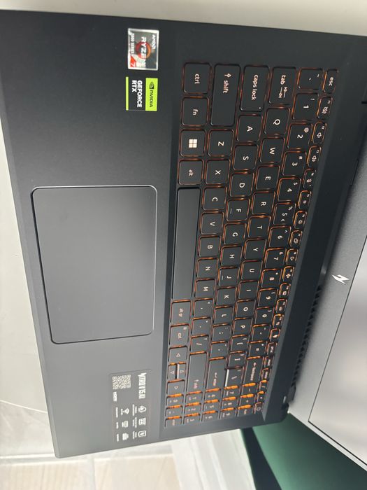 Laptop gaming NOU Acer Nitro V15 AI