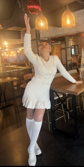 Рокля Self porthrait за ежедневни и празнични поводи