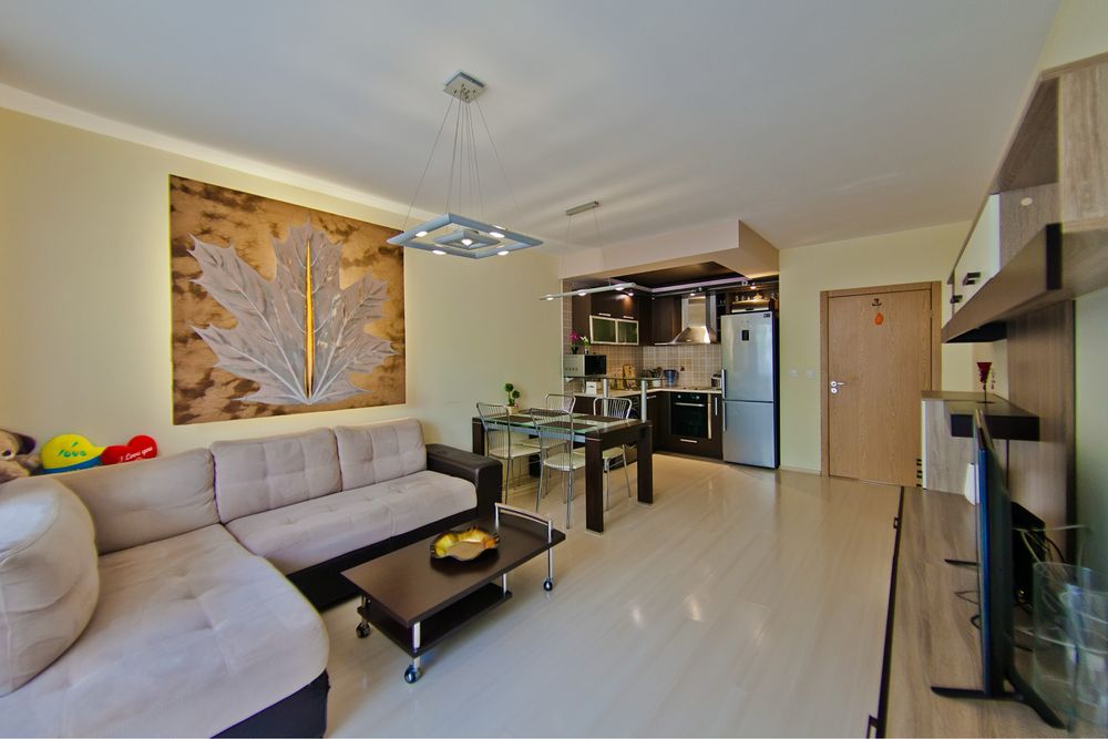 Дава се под наем Двустаен апартамент в Варна, Лятно кино Тракия - 65 кв.м за 561 € - Снимка #3