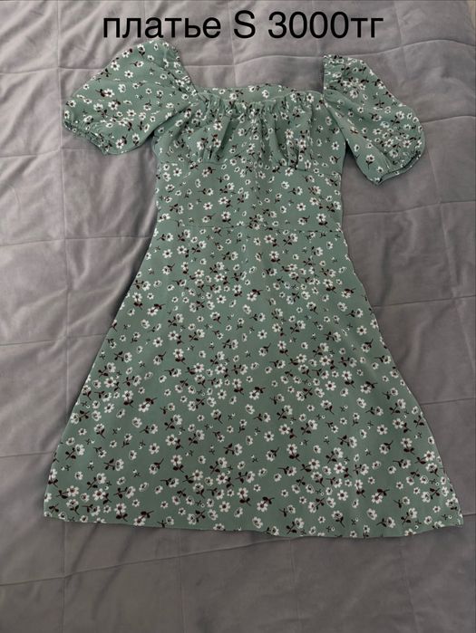 Продам футболки, кофты и тд