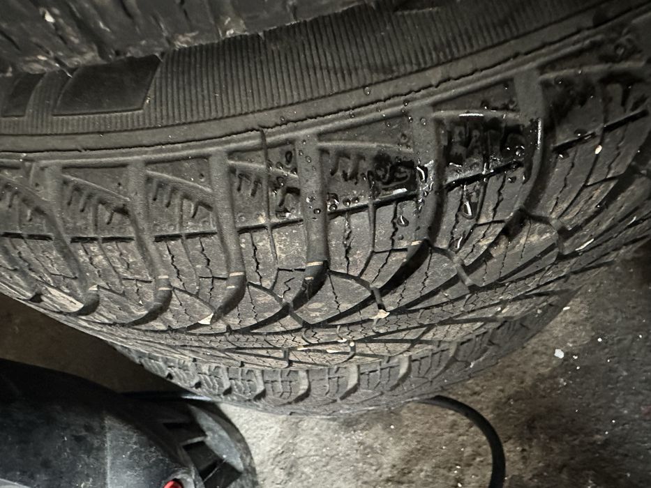 Jante cu anvelope 185/60/15 VW