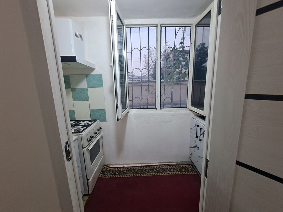 1 хоналиг бывший общежите без Маклер