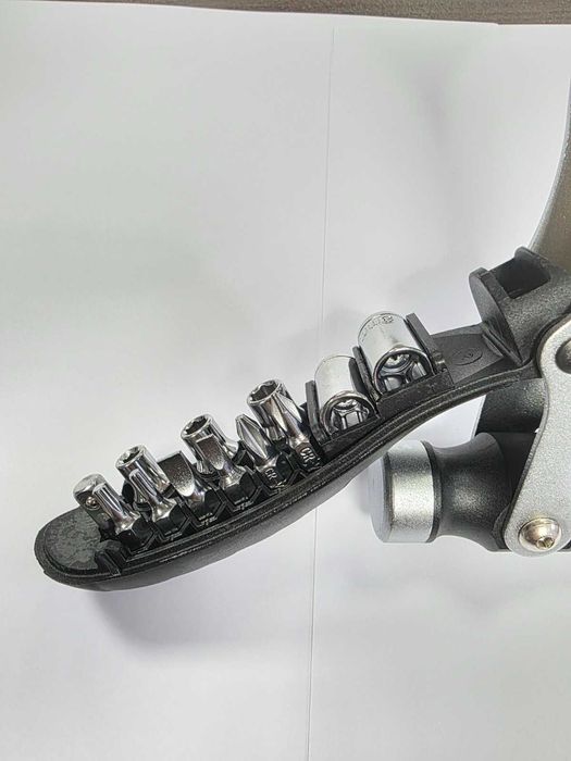 мултифункционален инструмент, чук, битове, накрайници 15 в 1