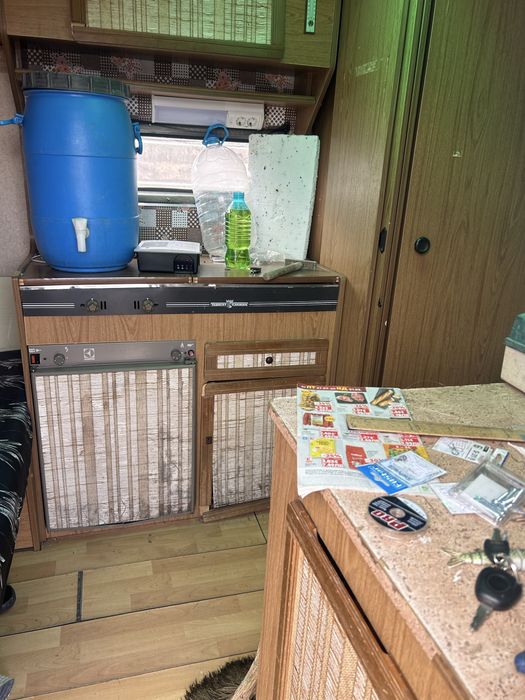 Каравана без документи за стационарно монтиране