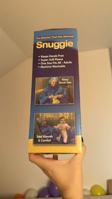 Patura rosie cu maneci