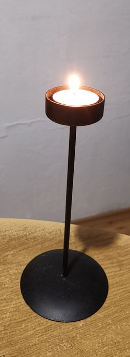 Свещници от месинг, ковано желязо, керамика, стъкло и др