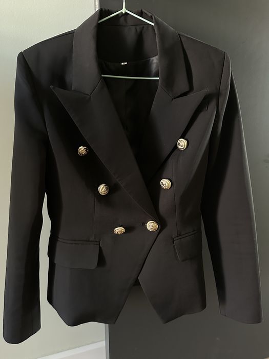 Черно елегантно сако