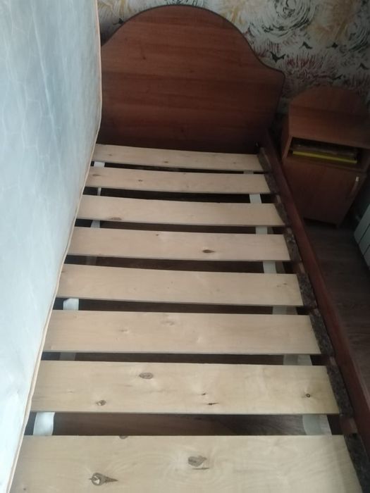 Продам добротную кровать