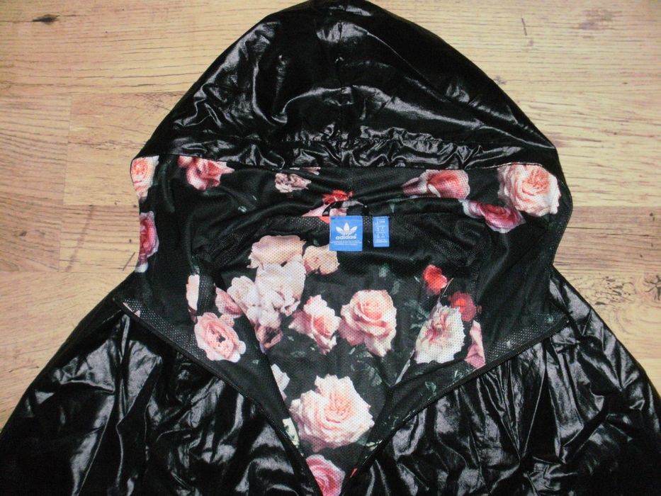 ADIDAS оригинално дамско тънко яке 38