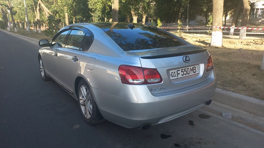 Продам лексус Gs300