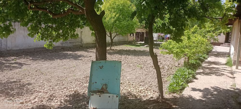 Ишончда котедж сотилади