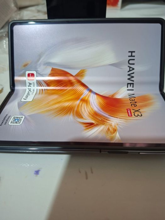 Телефон Huawei mate x3
