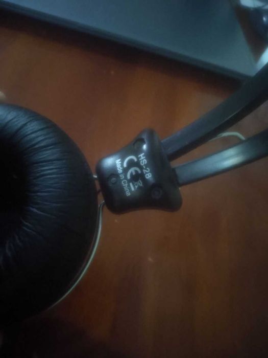 Наушники A4Tech HS-28 черный Б/у