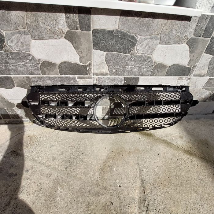 Оригинална решетка за W212 Facelift