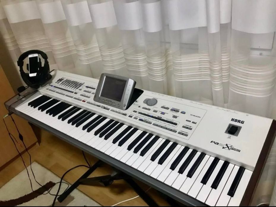 Korg Pa2x Pro.