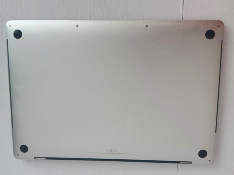 Macbook 2019 i7