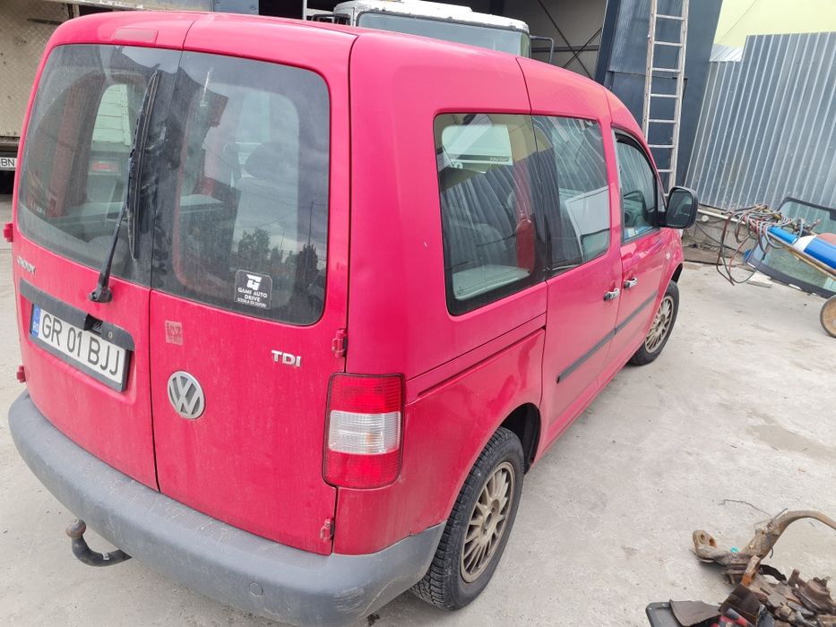 Dezmembrez Vw Caddy 1.9 tdi/ 1.6 benzina