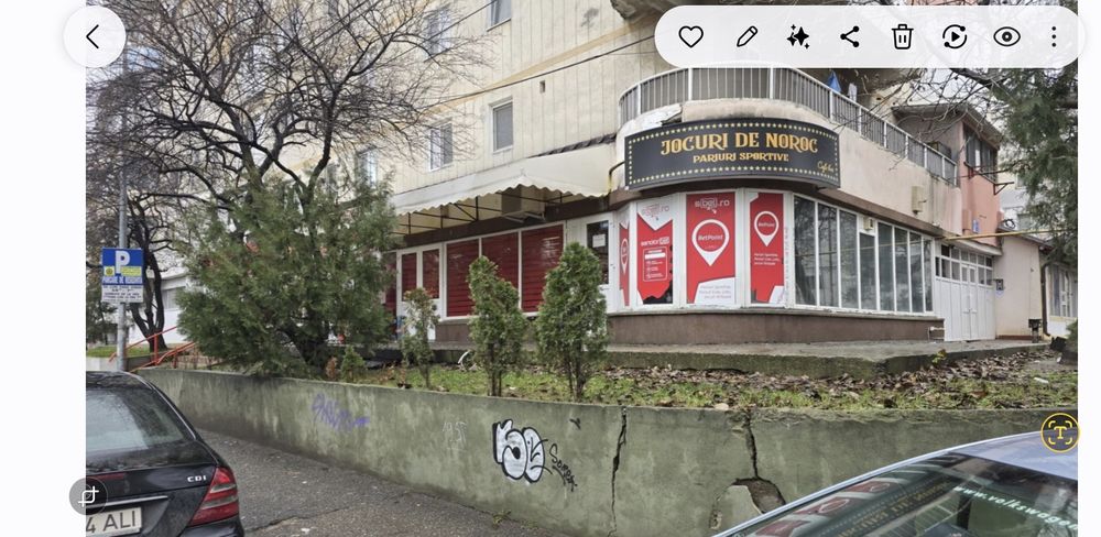 Inchiriez spatiu comercial in Cart.Brosteni  ,zona Colegiu  lăngă.Profi 80mp  util.