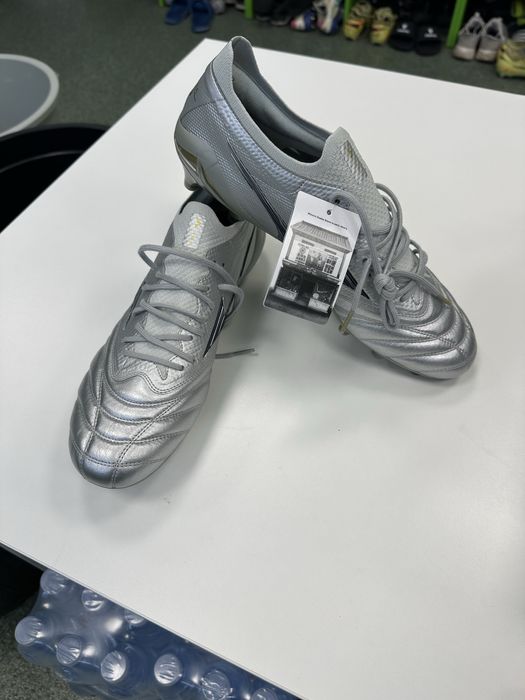 Бутонки Mizuno Morelia