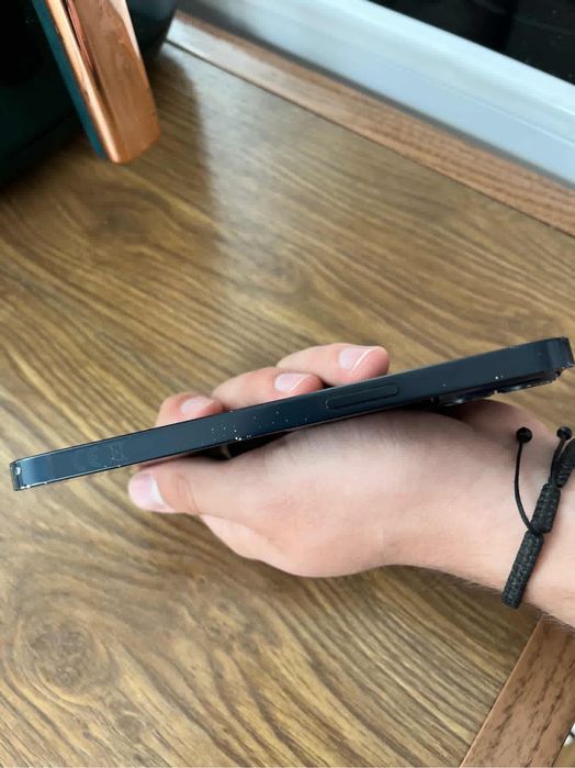 Iphone 13 Перфектен