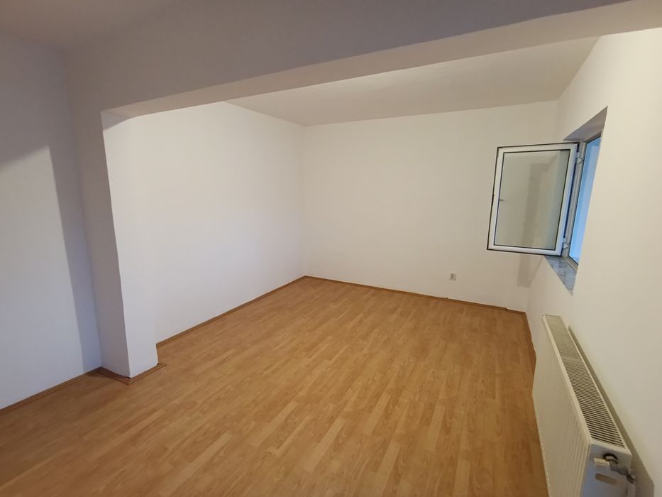 Garsoniera de vânzare 47,5 mp