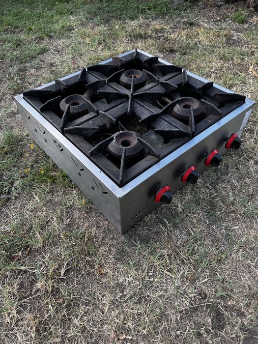 Aragaz profesional pe gaz 4 ochiuri – Veloce Forni – Fontă + Inox