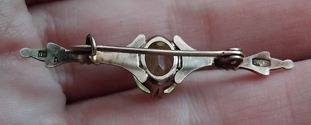 Серебряная   брошь