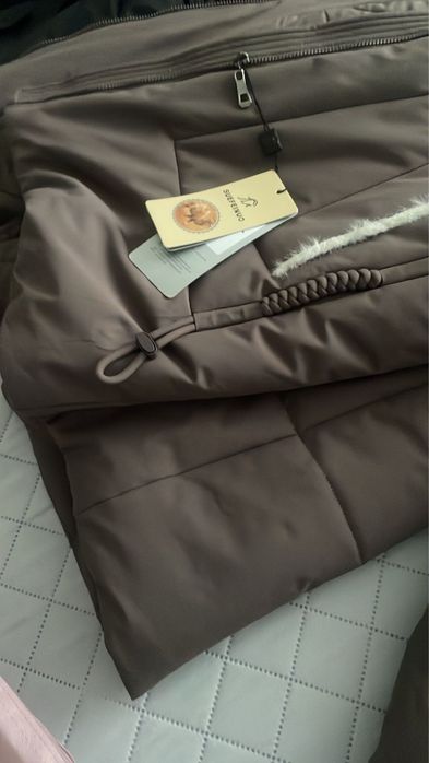 Пуховик зимний женский