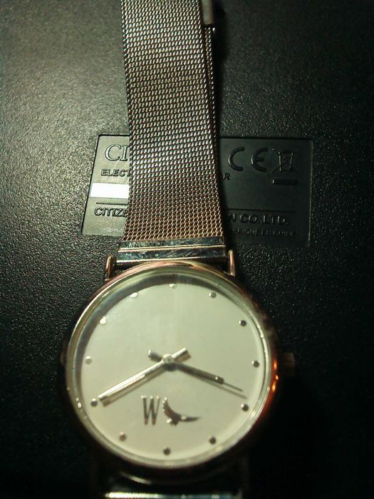 часы  наручные  ,,универсальные