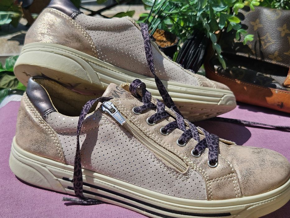 Primigi розови кецове N36