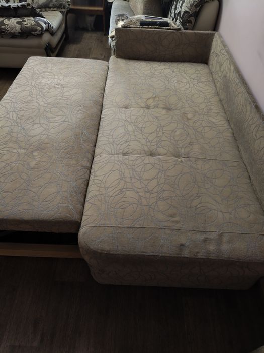 Продам кровать -тахту б/у