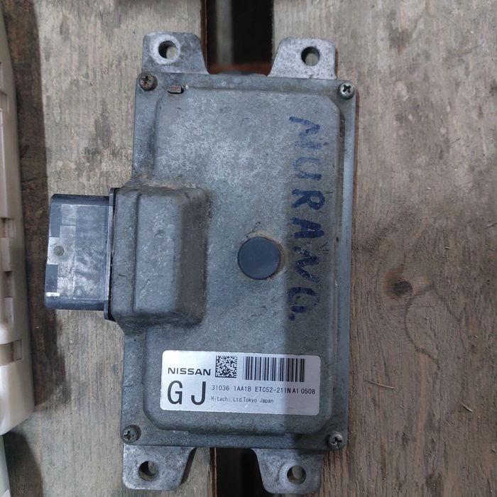На Nissan электронные блоки