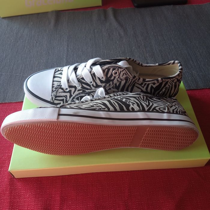 Дамски платнени кецове