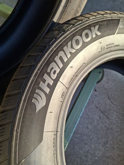 2 Anvelopele de iarnă 215 65 r17 Hankook