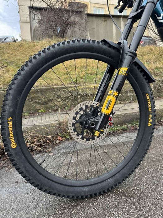 Specialized Demo Race - професионален DH велосипед