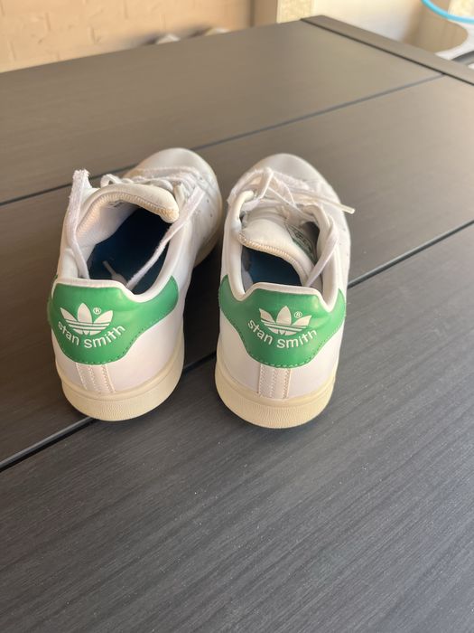 Продавам оригинални маратонки Adidas Stan Smith