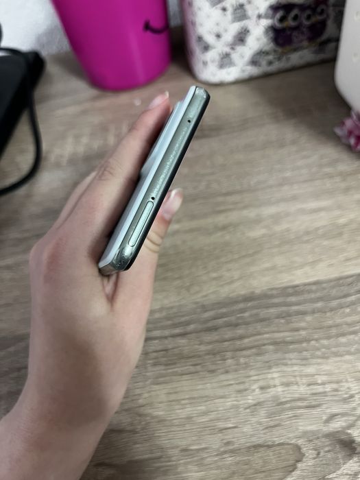 Samsung Galaxy A52s (БЕЗ ЗАБЕЛЕЖКИ)