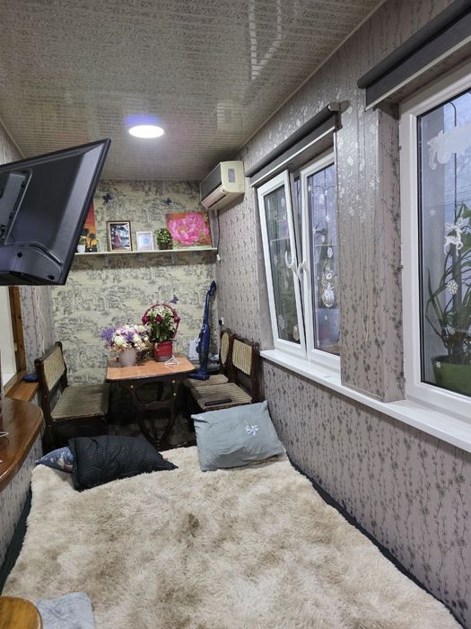 Продаётся своя 2х комнатная квартира.