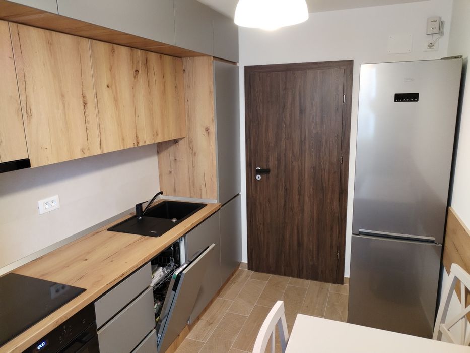 Închiriez apartament 2 camere Urban Plaza